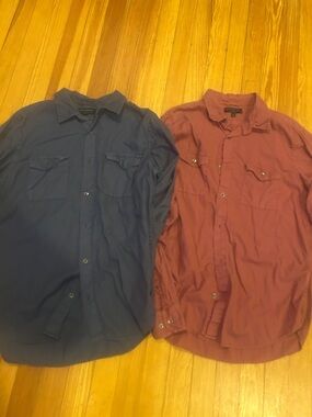 Banana Republic Men's Button-Down Shirt – Navy Blue & Burgundy